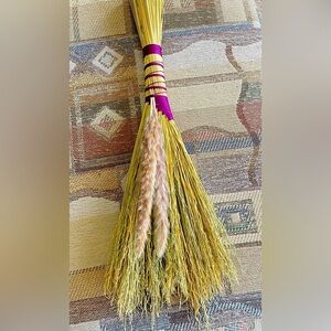 Large turkey tail broom